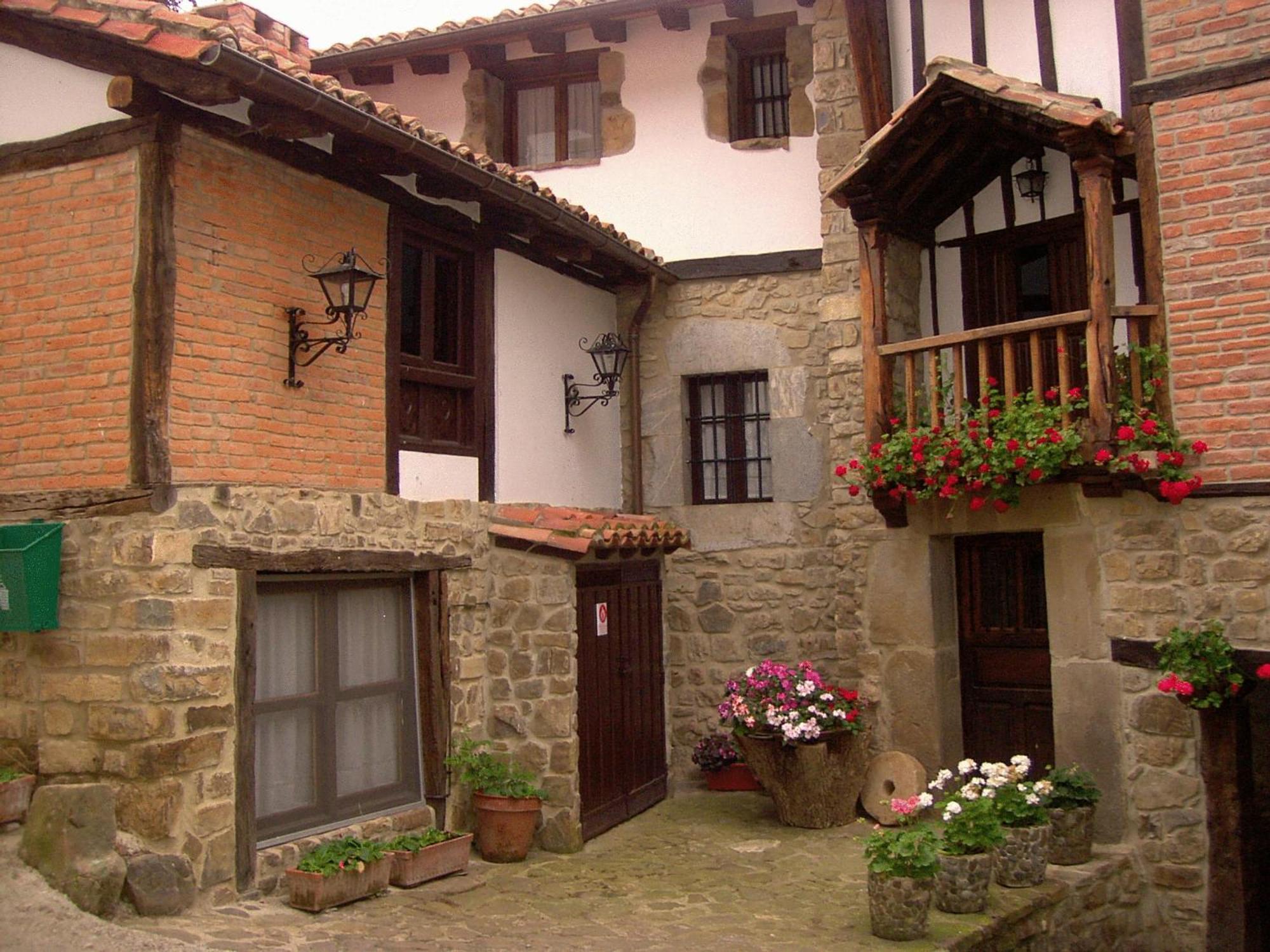 La Posada De Vinon - Casa Reda Екстериор снимка